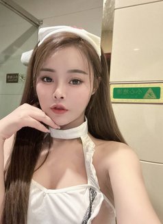 Nini - escort in Kuala Lumpur Photo 2 of 4