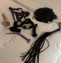 Nini - escort in Maldives