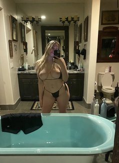 Ninio - escort in Baghdad Photo 2 of 2