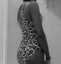 Grace - escort in Cairo