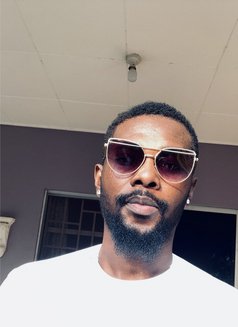 Nino - Acompañantes masculino in Accra Photo 1 of 2