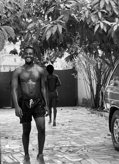 Nino - Acompañantes masculino in Accra Photo 2 of 2