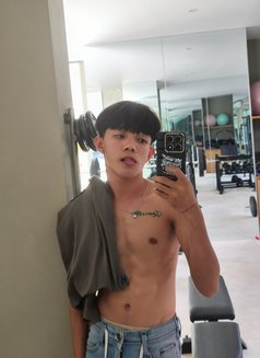 Nino Massage - Male escort in Bali Photo 2 of 6