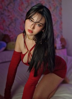 Nion - escort in Rotterdam Photo 9 of 12