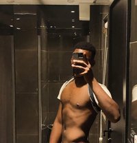 Nious - Male escort in Al Manama
