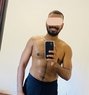 Niresh - masseur in Colombo Photo 3 of 3
