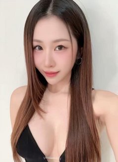 Nirin - puta in Manila Photo 4 of 7