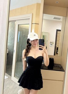 Nirin - puta in Manila Photo 6 of 7