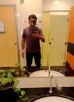 Nirosh: Independent Massage Therapist - Male escort in Colombo Photo 29 of 30