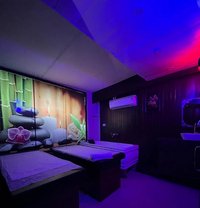 Nirwana Wellness Spa - masseuse in New Delhi