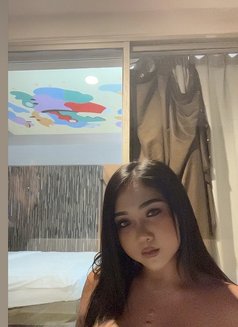 Nisa - puta in Phuket Photo 3 of 16