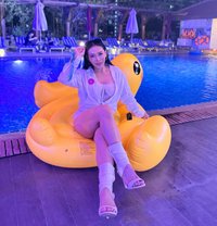 Nisa - puta in Singapore Photo 5 of 7