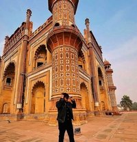 Nisch - Male escort in New Delhi