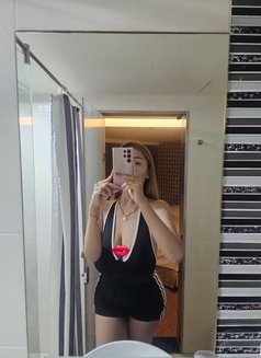 Nish just arrived taipei - escort in Taipei Photo 13 of 14