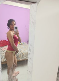 Nisha 24 - Transsexual dominatrix in Chennai Photo 4 of 4