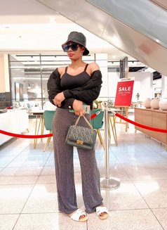 Nisha - puta in Pune Photo 6 of 6