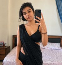 Nisha Cam and Real Meet - puta in Pune Photo 1 of 2