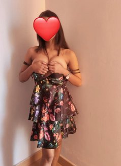 Nisha (Cam & Meet) - escort in New Delhi Photo 3 of 8