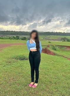 No broker ( cam&meet) indipendent - escort in Bangalore Photo 3 of 5