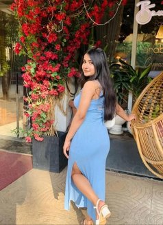Nisha Dube - puta in Pune Photo 1 of 2