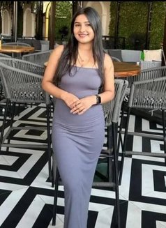 Nisha Dube - puta in Pune Photo 2 of 2