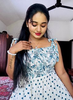 Nisha - puta in Bangalore Photo 2 of 2