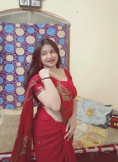 Nisha - escort in Kochi Photo 3 of 10