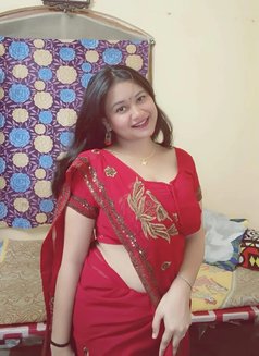 Nisha - escort in Kochi Photo 4 of 10