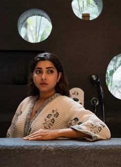 Nisha - puta in New Delhi Photo 1 of 2