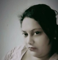 Nisha - puta in Pune