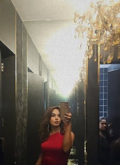 Nisha - Transsexual escort in Pune Photo 2 of 12