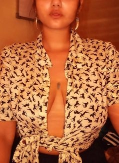 Nisha Gupta - escort in Al Manama Photo 2 of 6