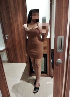 Nisha Gupta - escort in Kolkata Photo 7 of 9