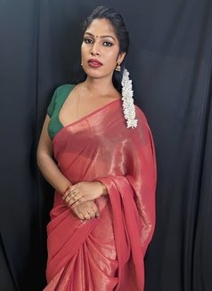 Nisha Hottie - Acompañantes transexual in Chennai Photo 1 of 8