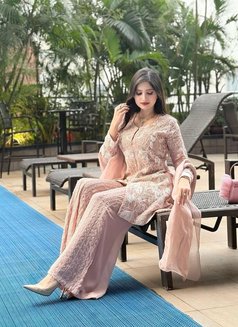 Nisha Independent - puta in Dubai Photo 6 of 7