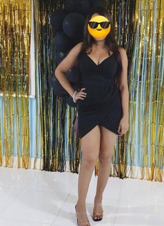 Nisha independent meeting and camsho - puta in Mumbai Photo 1 of 7