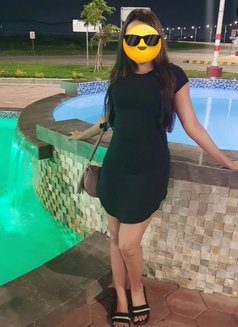 Nisha independent meeting and camsho - puta in Mumbai Photo 2 of 7