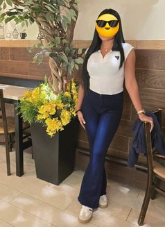 Nisha independent meeting and camsho - puta in Mumbai Photo 4 of 7