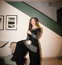 Nisha - puta in Dubai