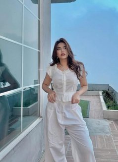 Nisha - puta in Dubai Photo 3 of 5