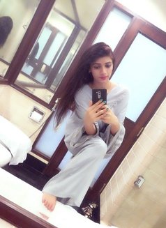 Nisha - escort in Dubai Photo 4 of 5