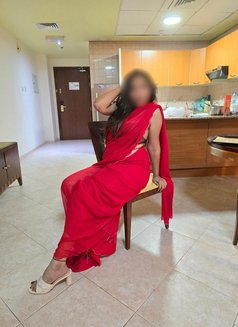 Nisha - puta in Hyderabad Photo 6 of 6
