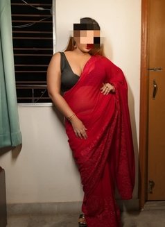 Bhabhi cam - puta in Mumbai Photo 2 of 2