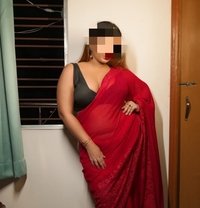 Bhabhi cam - escort in Noida