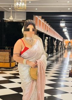 Bhabhi cam - puta in Jaipur Photo 2 of 2