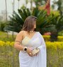 Milf for cam - escort in Kochi Photo 1 of 2