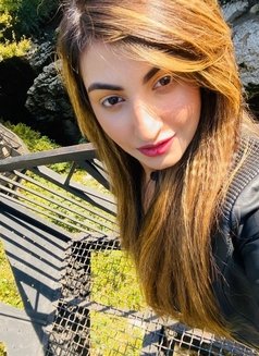 Nisha - escort in Muscat Photo 1 of 3