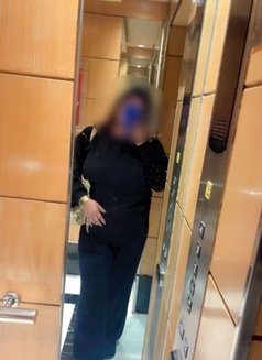 Nisha - escort in New Delhi Photo 3 of 15