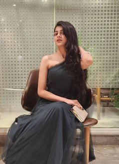 Nisha - escort in New Delhi Photo 2 of 3