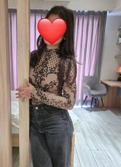 Nisha (Cam & Meet) - puta in Noida Photo 6 of 13
